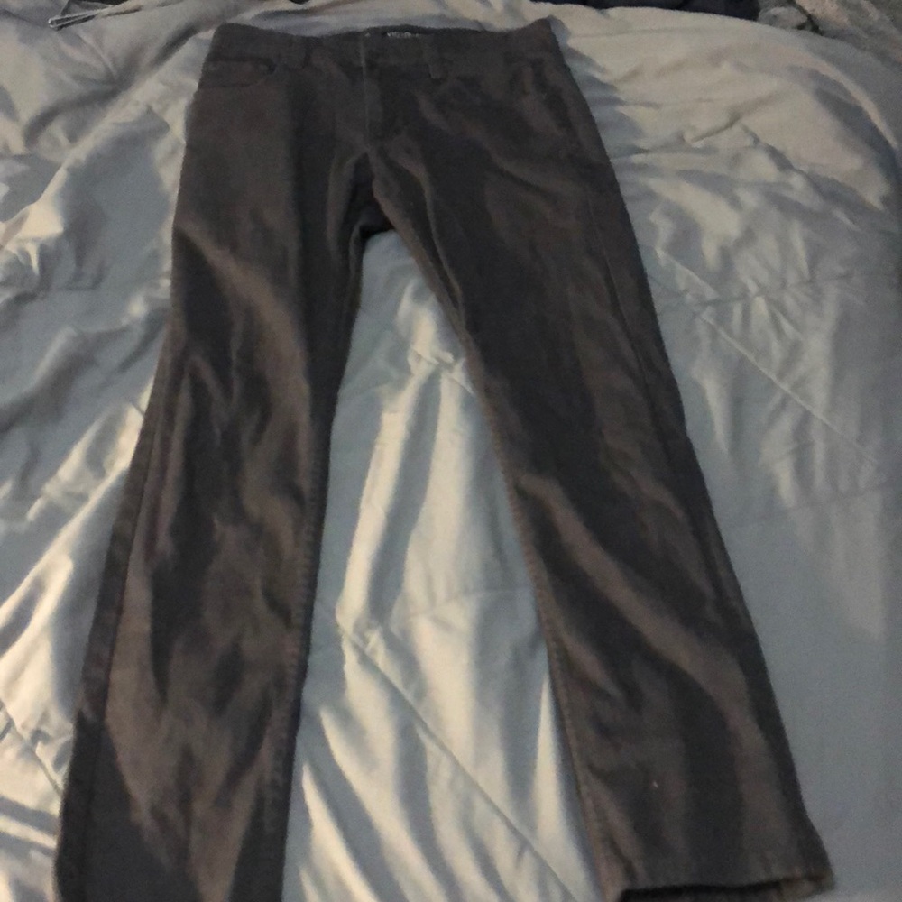 Men’s charcoal colored skinny jeans size 30 x 32